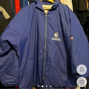 Vintage Champions New England Patriots on field Raincoat Jacket